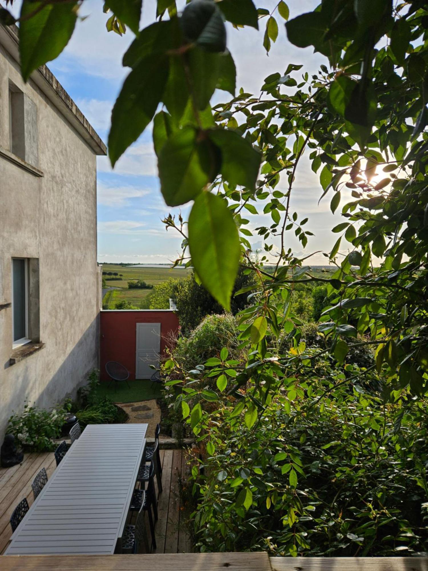 Confidences Escale A Brissac Bed & Breakfast Eksteriør bilde
